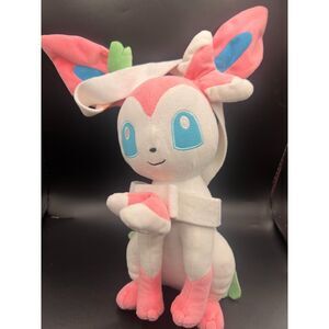 Pokemon SYLVEON Tomy Plush Stuffed Toy by Pokemon Center